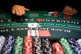 Live Blackjack dealer broadcast from kakakjudi login studio